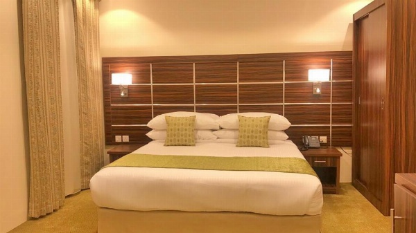 Refaaf Al Azizia Hotel image 11